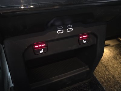 2025 BMW 5 SERIES thumbnail 27
