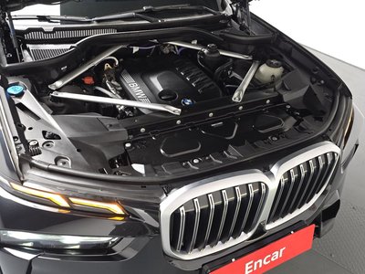 BMW X7 - 7