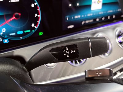 MERCEDES-BENZ E-CLASS - 9