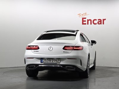 MERCEDES-BENZ E-CLASS - 3