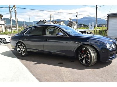 BENTLEY FLYING SPUR - 4