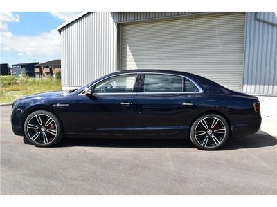 BENTLEY FLYING SPUR - 8