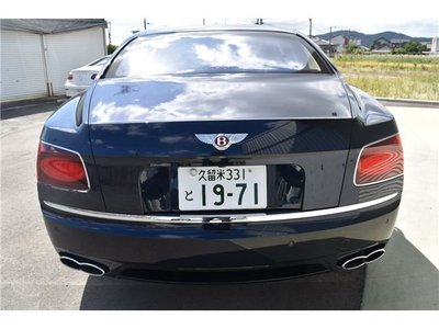 BENTLEY FLYING SPUR - 6