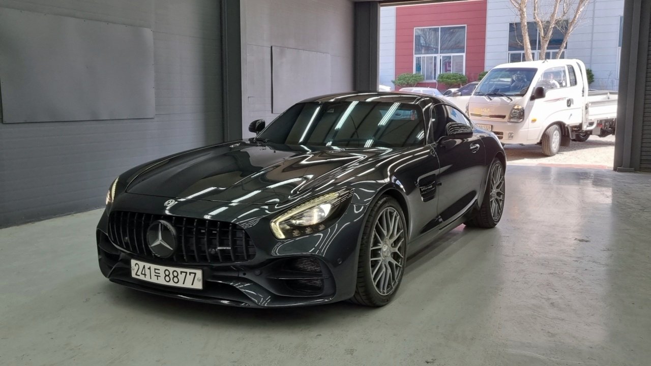MERCEDES-BENZ GT AMG - View 1