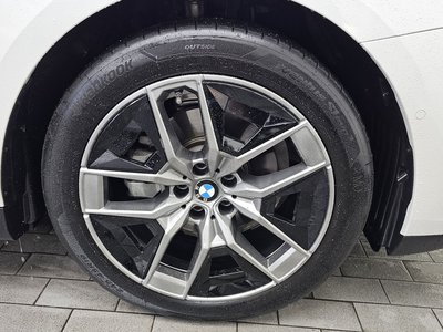 2025 BMW 5 SERIES 照片 8