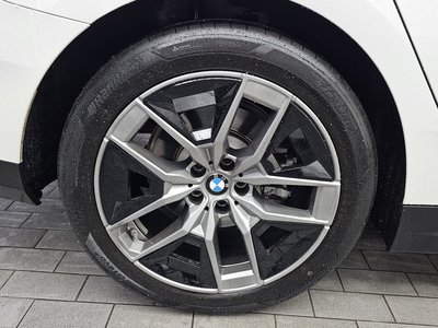 2025 BMW 5 SERIES 照片 6