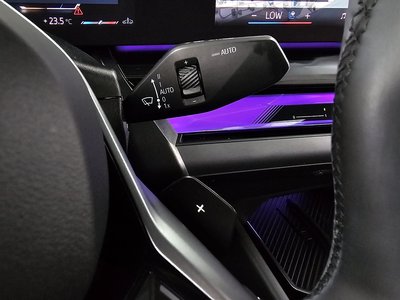 2025 BMW 5 SERIES — миниатюра 27