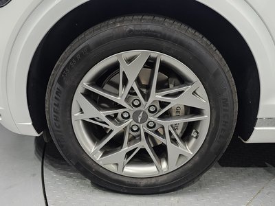 صورة 6 لـ 2024 Genesis GV70