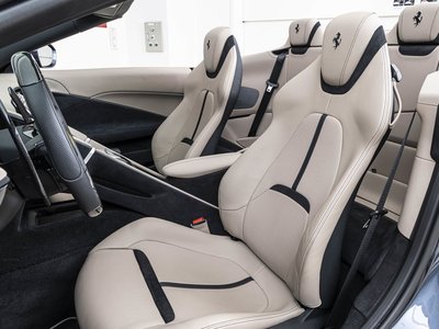 صورة 2 لـ 2023 FERRARI ROMA SPIDER