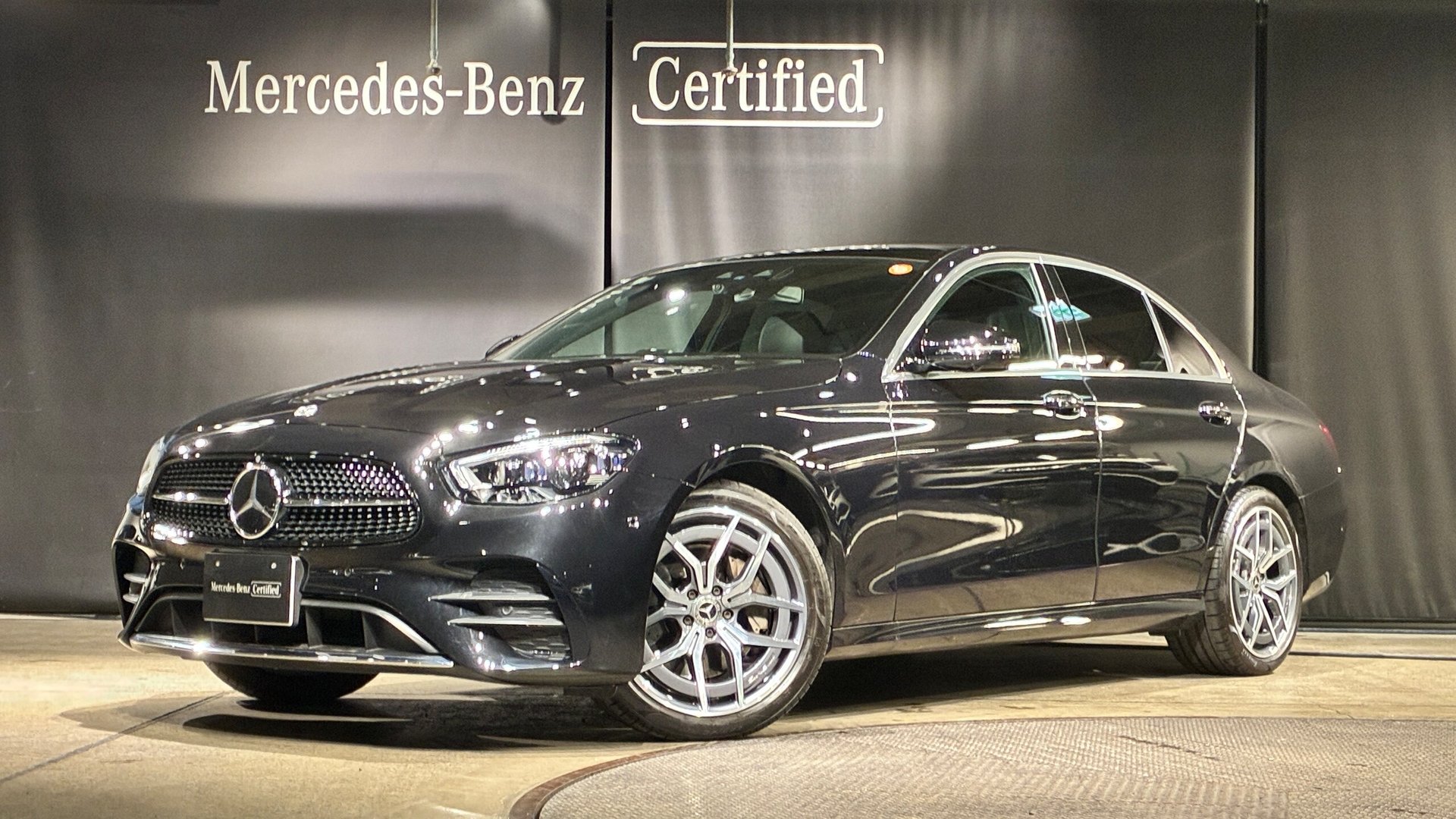 MERCEDES-BENZ E-CLASS - View 1