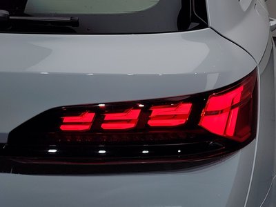 صورة 10 لـ 2025 AUDI Q7