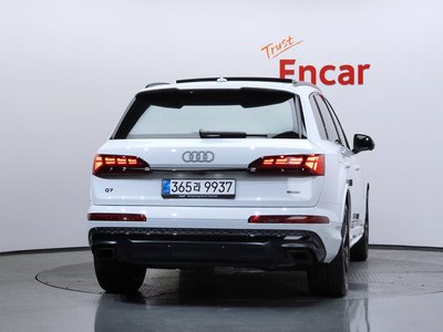 صورة 3 لـ 2025 AUDI Q7