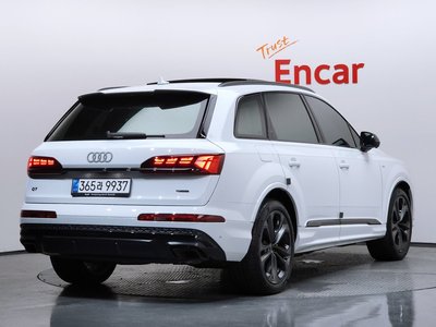 صورة 4 لـ 2025 AUDI Q7
