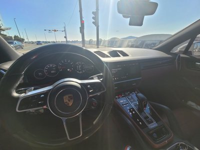 PORSCHE CAYENNE - 8