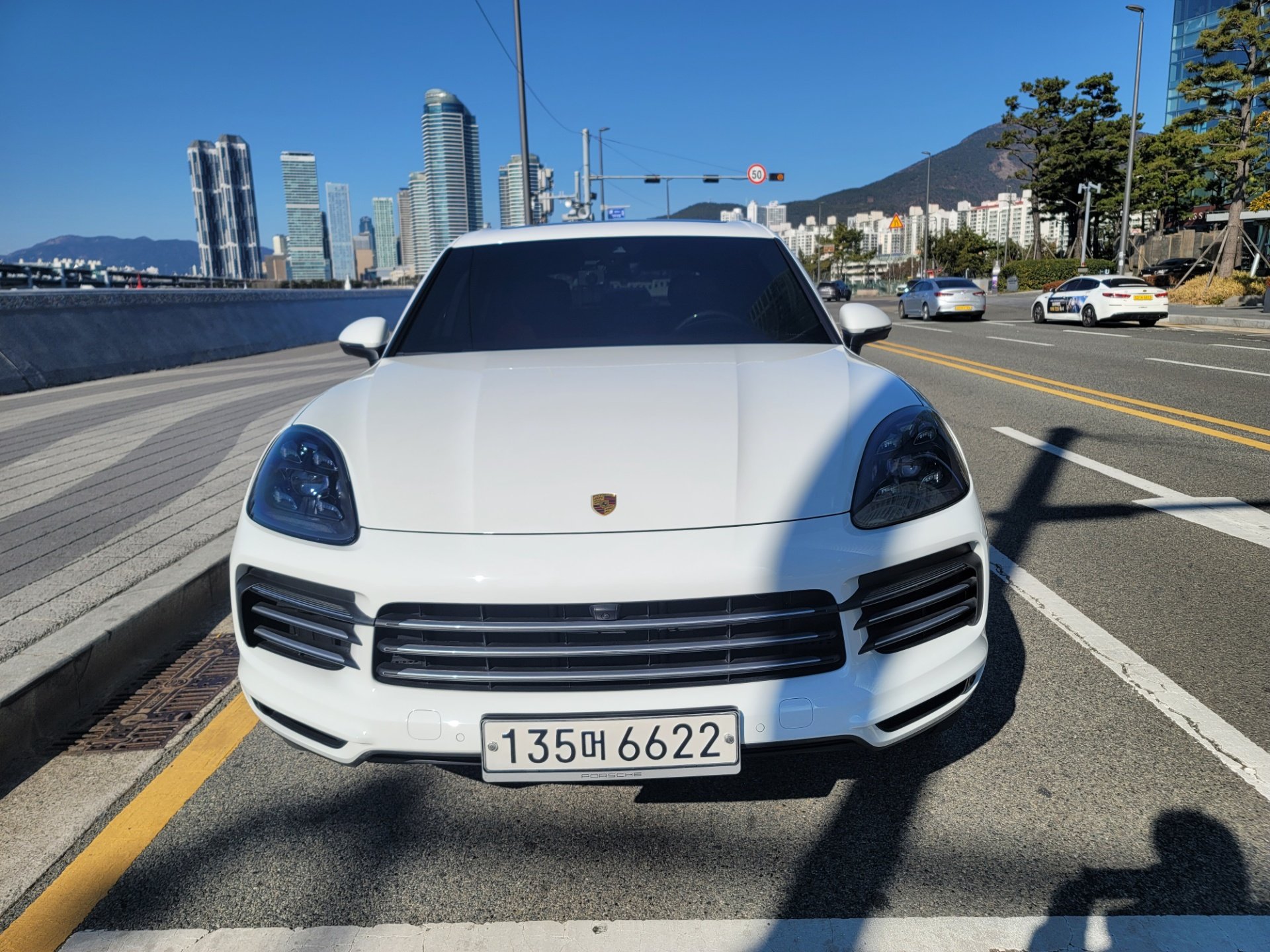 PORSCHE CAYENNE - View 1