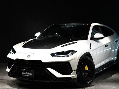 LAMBORGHINI URUS - 1