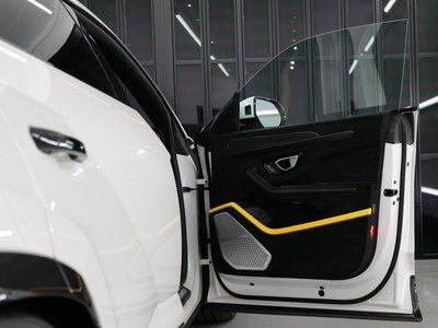 LAMBORGHINI URUS - 5