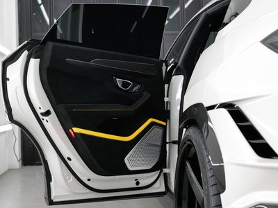 LAMBORGHINI URUS - 8