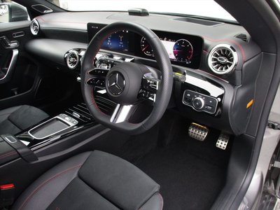 MERCEDES-BENZ CLA - 10