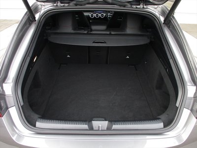 MERCEDES-BENZ CLA - 9