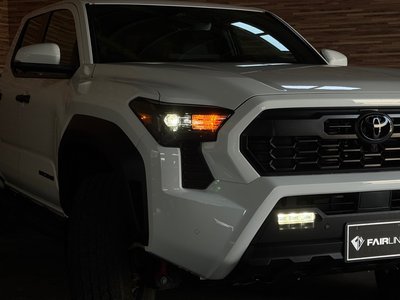 TOYOTA TACOMA - 10