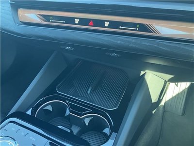 صورة مصغرة 45 لـ 2025 BMW 5 SERIES