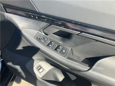 صورة مصغرة 11 لـ 2025 BMW 5 SERIES