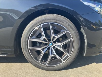 صورة مصغرة 56 لـ 2025 BMW 5 SERIES