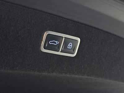 2022 Genesis G90 (RS4) — миниатюра 17
