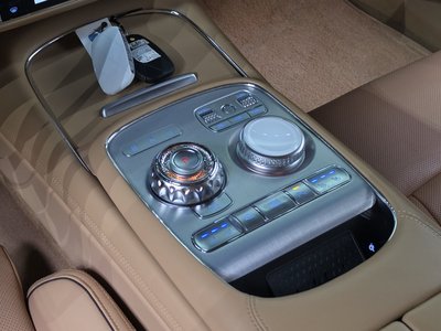 صورة 9 لـ 2022 Genesis G90 (RS4)