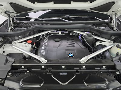 صورة 7 لـ 2025 BMW X5
