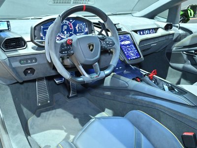صورة مصغرة 44 لـ 2025 Lamborghini REVUELTO