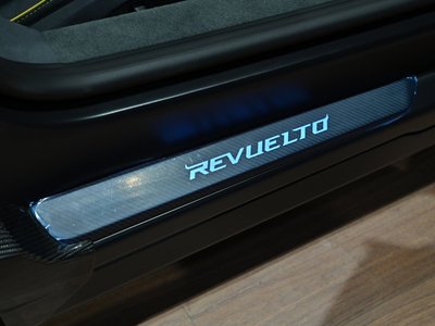 صورة مصغرة 59 لـ 2025 Lamborghini REVUELTO
