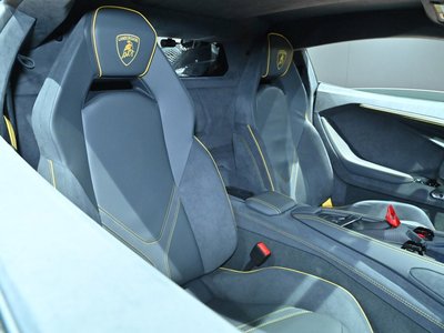 صورة مصغرة 19 لـ 2025 Lamborghini REVUELTO