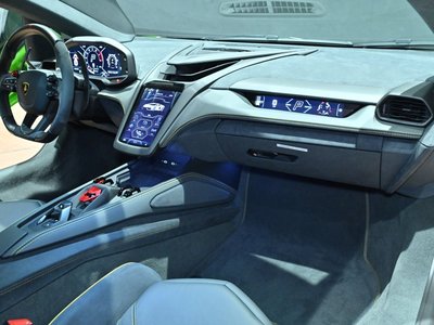 صورة مصغرة 20 لـ 2025 Lamborghini REVUELTO