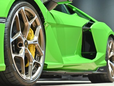 صورة مصغرة 17 لـ 2025 Lamborghini REVUELTO