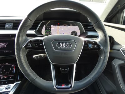 AUDI Q8 E-TRON - 4