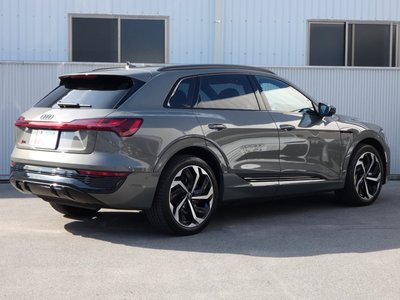 AUDI Q8 E-TRON - 10