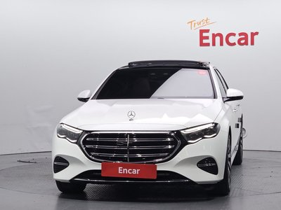 MERCEDES-BENZ E-CLASS - 2