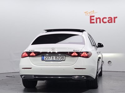 MERCEDES-BENZ E-CLASS - 3