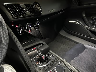 2017 AUDI R8 — фото 10