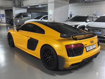 2017 AUDI R8 — фото 4