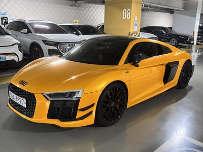 2017 AUDI R8 — фото 1