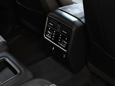 2020 Porsche CAYENNE 缩略图 32