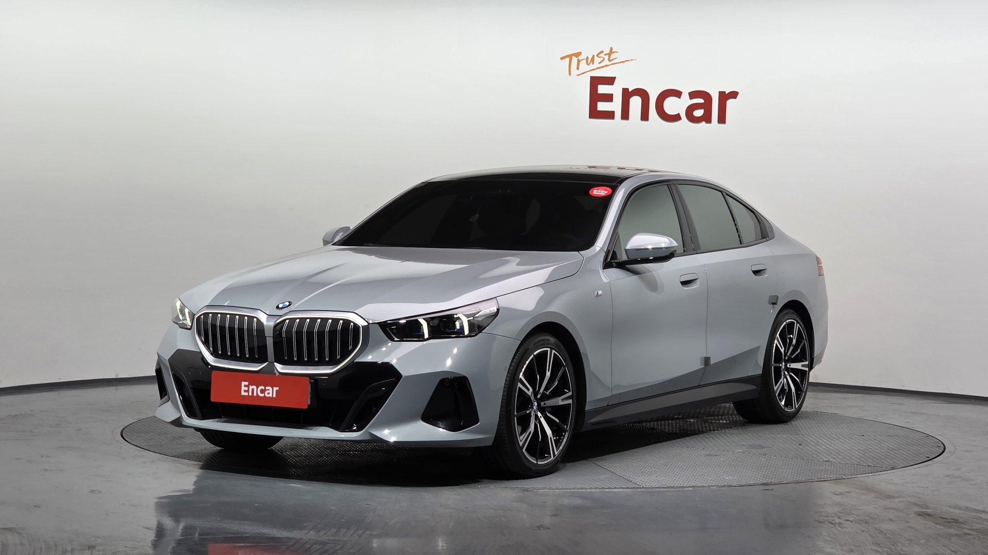 BMW 5 SERIES - View 1