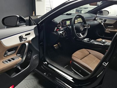 MERCEDES-BENZ CLA - 10