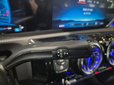 MERCEDES-BENZ CLA - 9