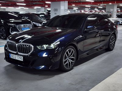 BMW 5 SERIES - 1