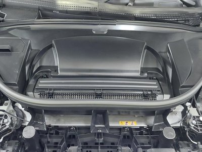 MERCEDES-BENZ EQS - 7