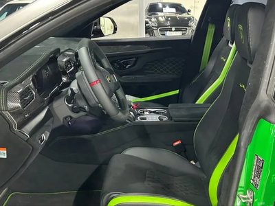 2023 Lamborghini URUS photo 8